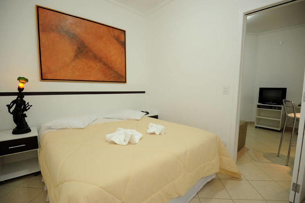 Hotel Poeta Flat อิตาจูบา ภายนอก รูปภาพ